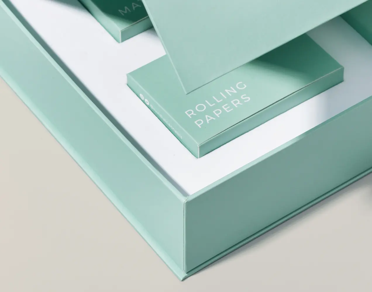 Cosmetic product packaging solution